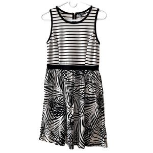 Fit & Flare Dress Size 6‎ Black White Striped Palm Print Sleeveless Side Pockets